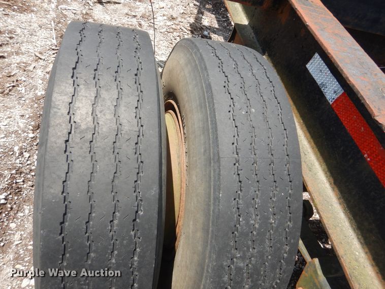 image for item IQ9513 1998 log trailer