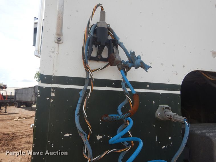 image for item IQ9514 1982 International CO-9670 XL Series  semi truck