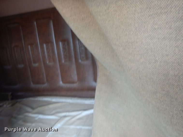 image for item IQ9514 1982 International CO-9670 XL Series  semi truck