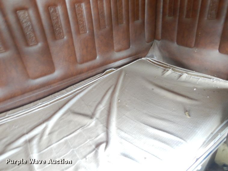 image for item IQ9514 1982 International CO-9670 XL Series  semi truck