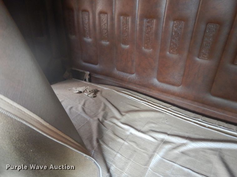 image for item IQ9514 1982 International CO-9670 XL Series  semi truck