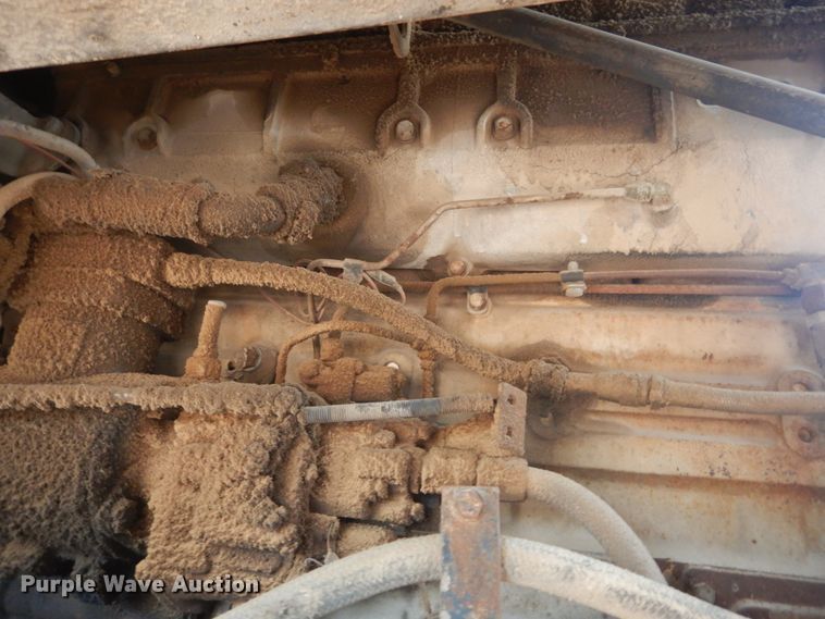 image for item IQ9514 1982 International CO-9670 XL Series  semi truck