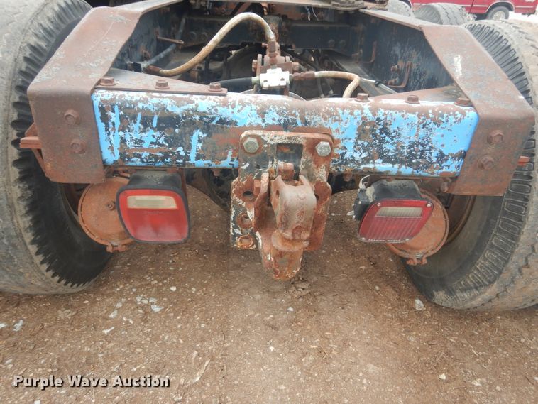 image for item IQ9514 1982 International CO-9670 XL Series  semi truck