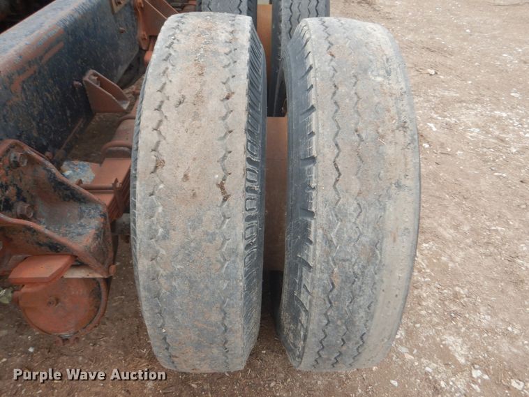 image for item IQ9514 1982 International CO-9670 XL Series  semi truck