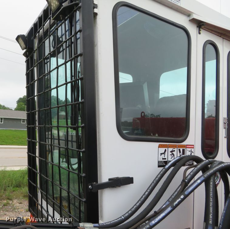 image for item IQ9516 2016 Serco 170A  log loader