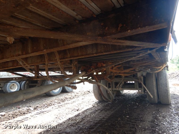 image for item IQ9520 1975 Fruehauf JG3-F2-40  walking floor trailer