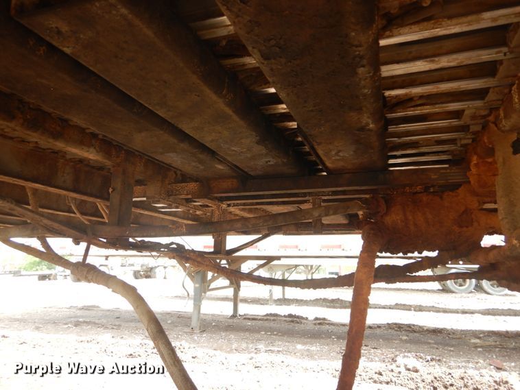 image for item IQ9520 1975 Fruehauf JG3-F2-40  walking floor trailer