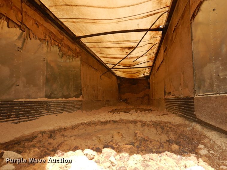 image for item IQ9520 1975 Fruehauf JG3-F2-40  walking floor trailer