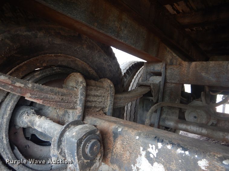 image for item IQ9520 1975 Fruehauf JG3-F2-40  walking floor trailer