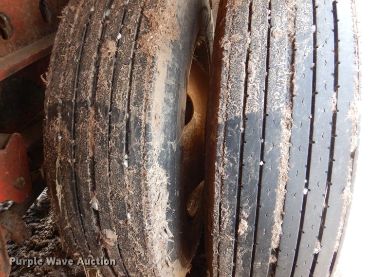 image for item IQ9521 1983 Utility FS2CH  side curtain trailer