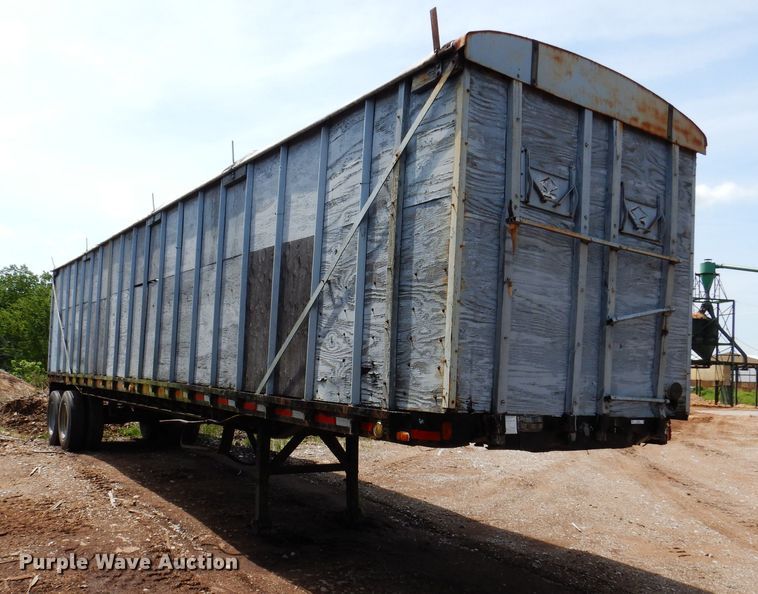 image for item IQ9522 1965 Dorsey DGT-I-204  flatbed trailer