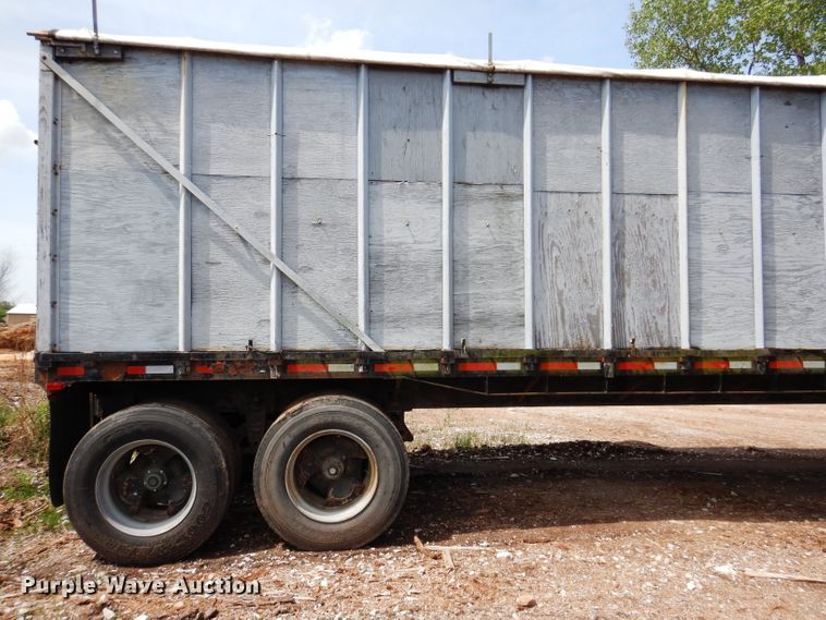 image for item IQ9522 1965 Dorsey DGT-I-204  flatbed trailer