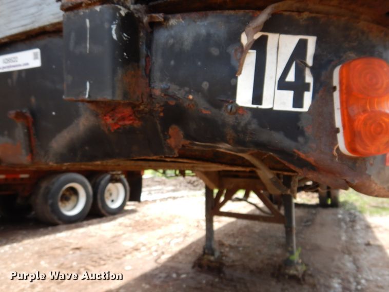 image for item IQ9522 1965 Dorsey DGT-I-204  flatbed trailer