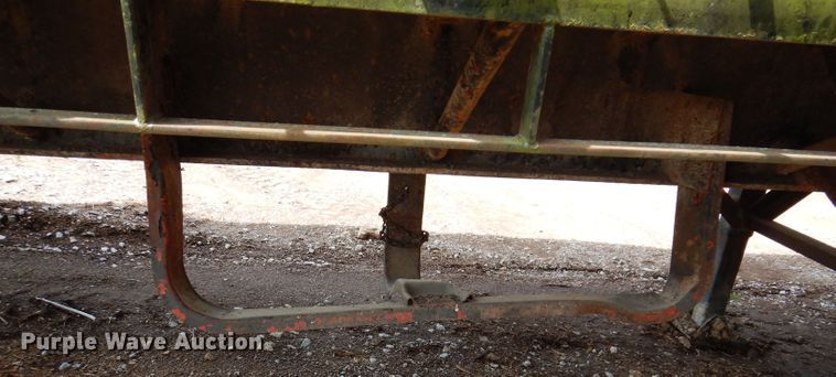 image for item IQ9522 1965 Dorsey DGT-I-204  flatbed trailer