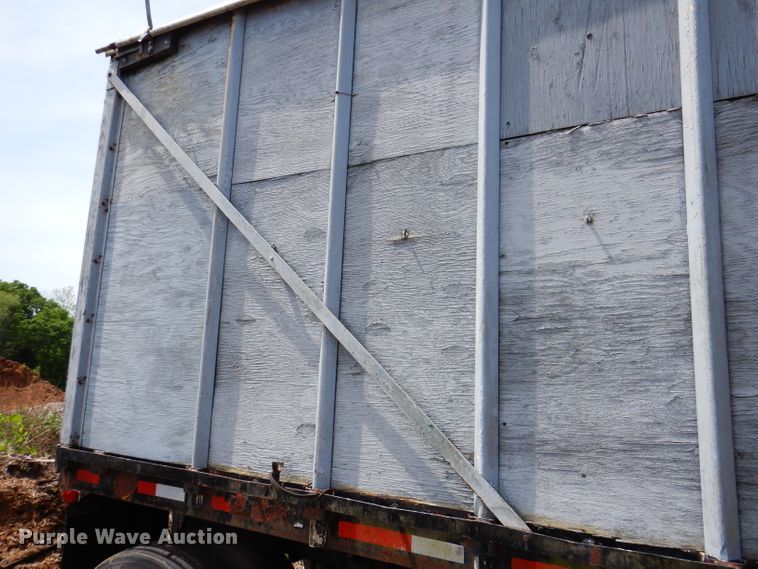 image for item IQ9522 1965 Dorsey DGT-I-204  flatbed trailer