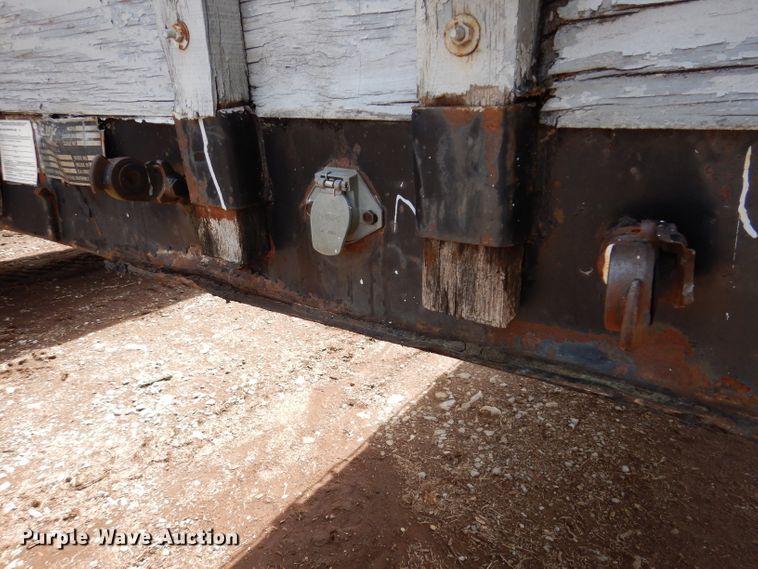 image for item IQ9522 1965 Dorsey DGT-I-204  flatbed trailer