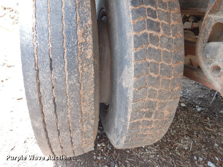 image for item IQ9522 1965 Dorsey DGT-I-204  flatbed trailer