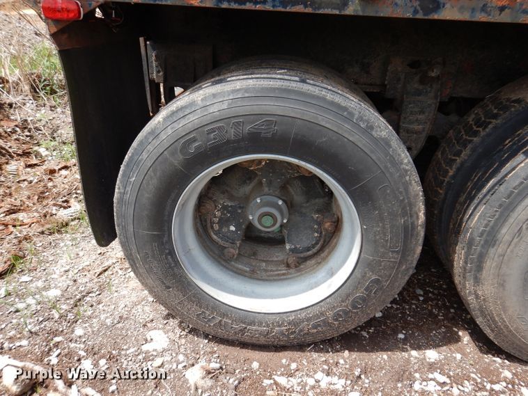 image for item IQ9522 1965 Dorsey DGT-I-204  flatbed trailer