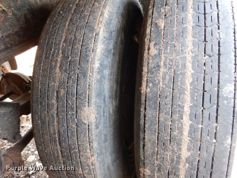 image for item IQ9522 1965 Dorsey DGT-I-204  flatbed trailer