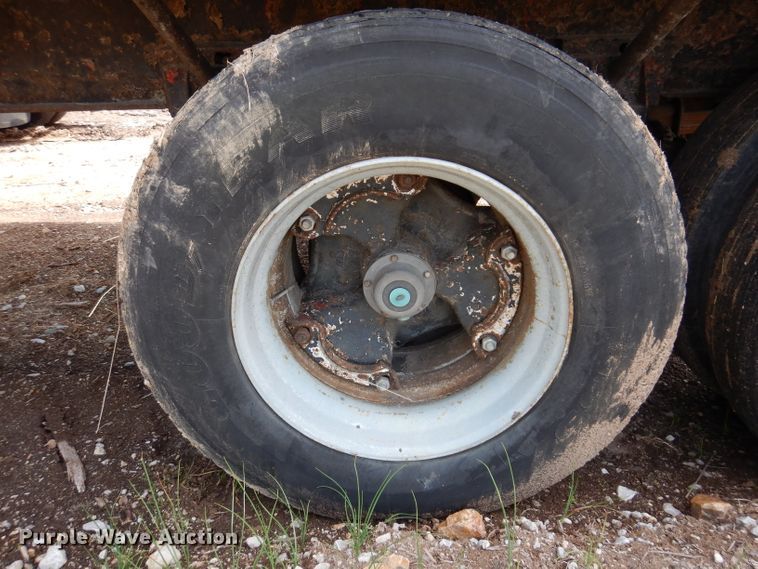 image for item IQ9522 1965 Dorsey DGT-I-204  flatbed trailer