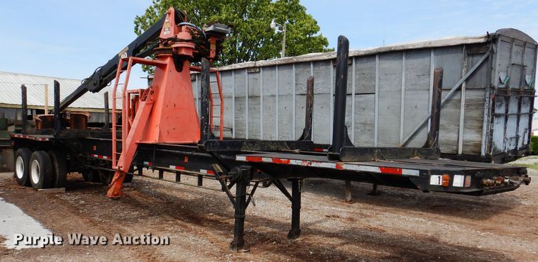 image for item IQ9524 1978 Daco log trailer