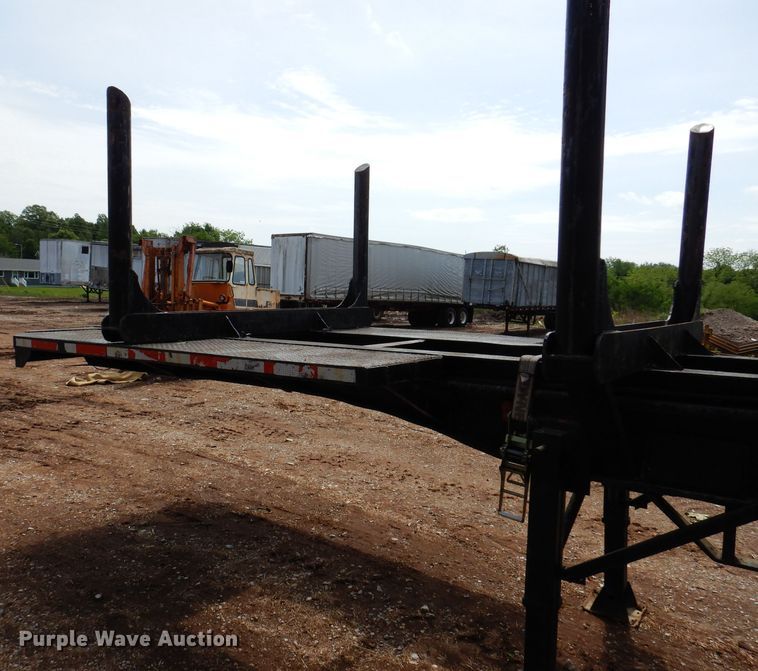 image for item IQ9524 1978 Daco log trailer