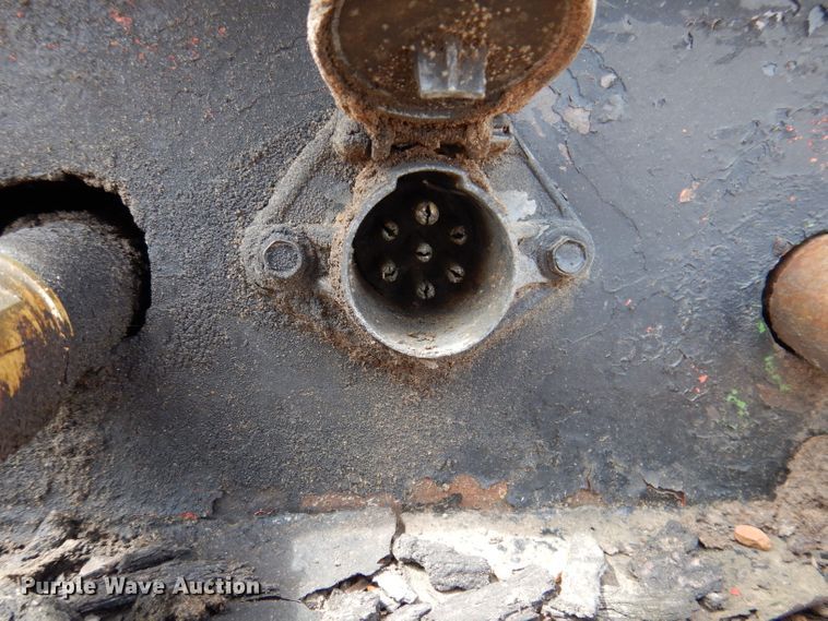 image for item IQ9524 1978 Daco log trailer