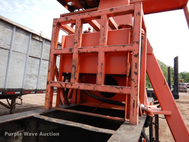 image for item IQ9524 1978 Daco log trailer