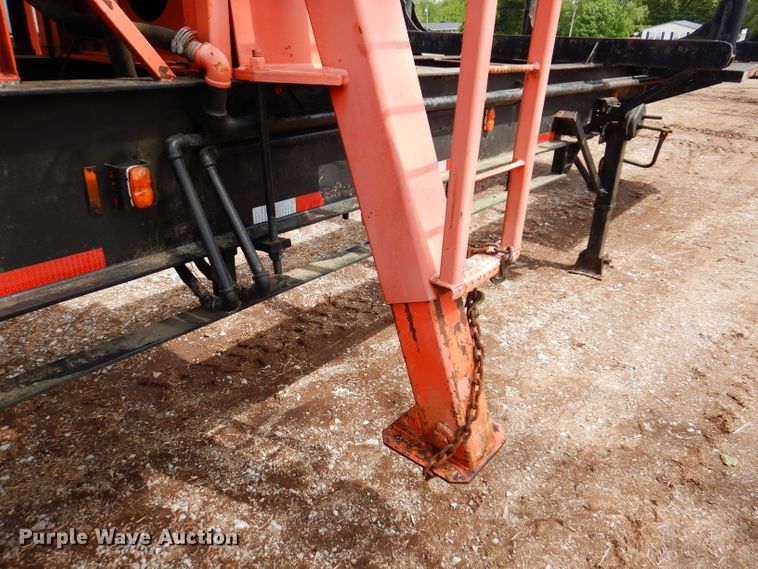 image for item IQ9524 1978 Daco log trailer