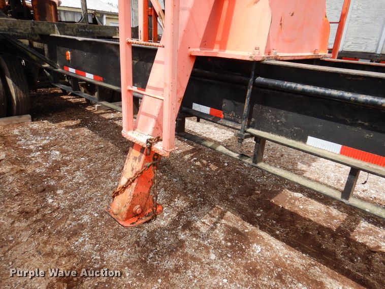 image for item IQ9524 1978 Daco log trailer