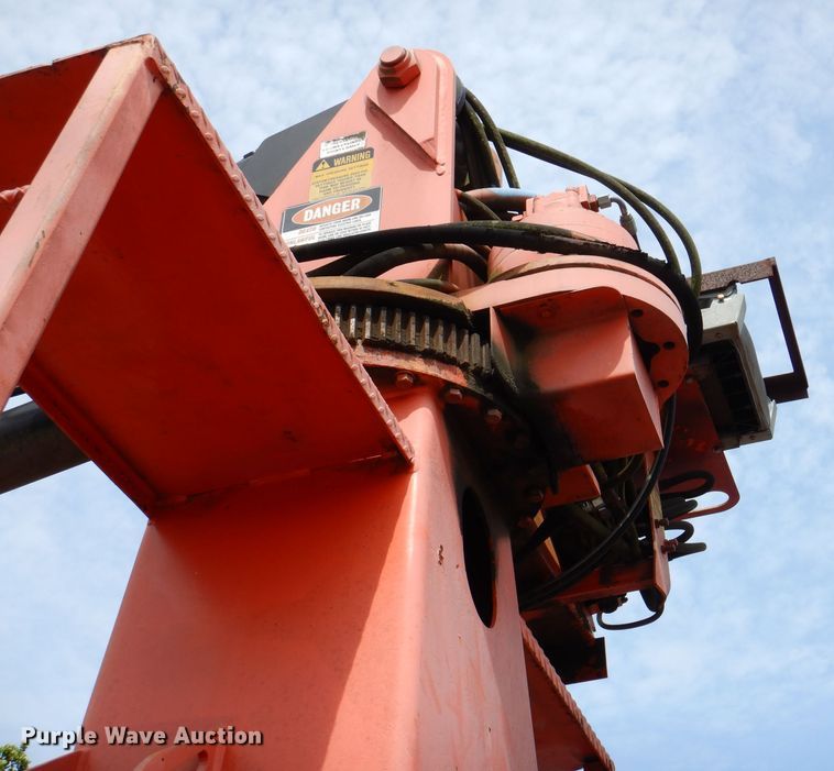 image for item IQ9524 1978 Daco log trailer