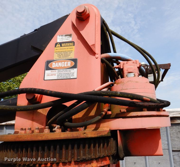 image for item IQ9524 1978 Daco log trailer