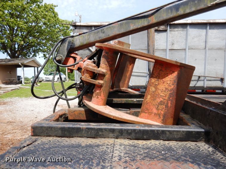 image for item IQ9524 1978 Daco log trailer