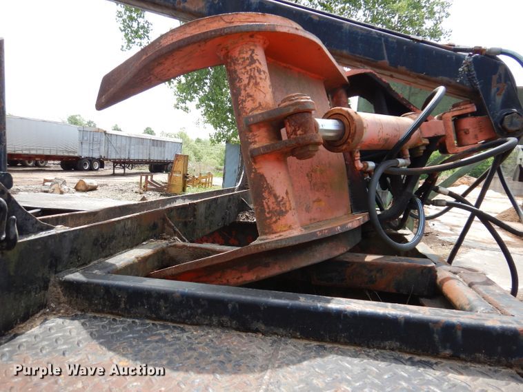 image for item IQ9524 1978 Daco log trailer