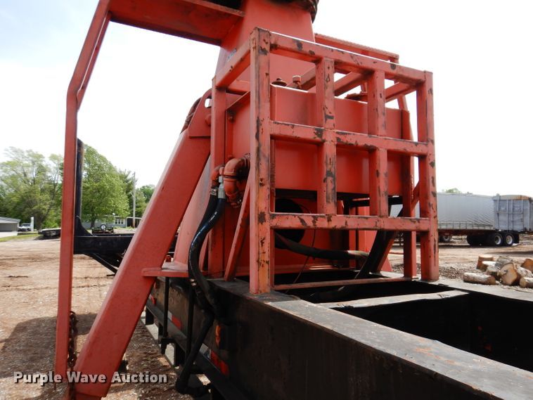 image for item IQ9524 1978 Daco log trailer