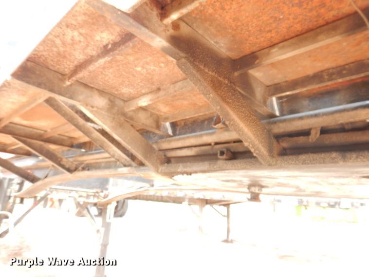 image for item IQ9524 1978 Daco log trailer