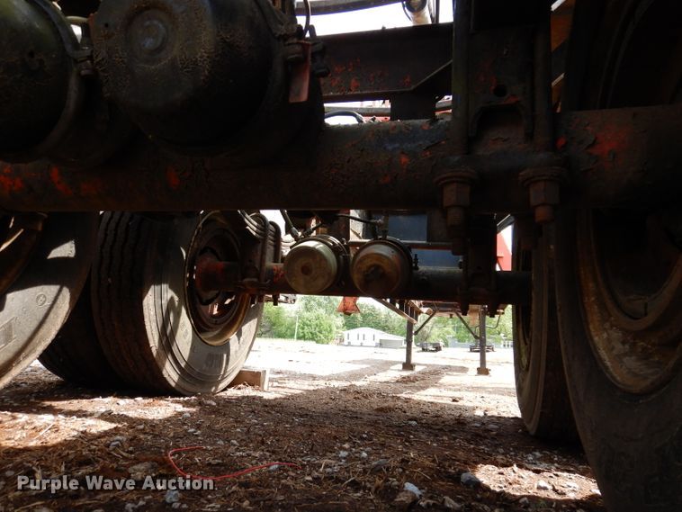 image for item IQ9524 1978 Daco log trailer