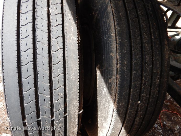 image for item IQ9524 1978 Daco log trailer