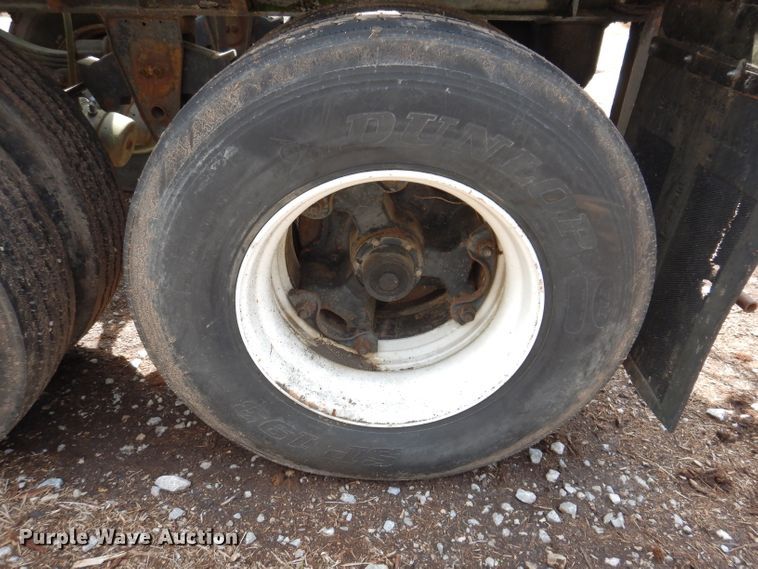 image for item IQ9524 1978 Daco log trailer