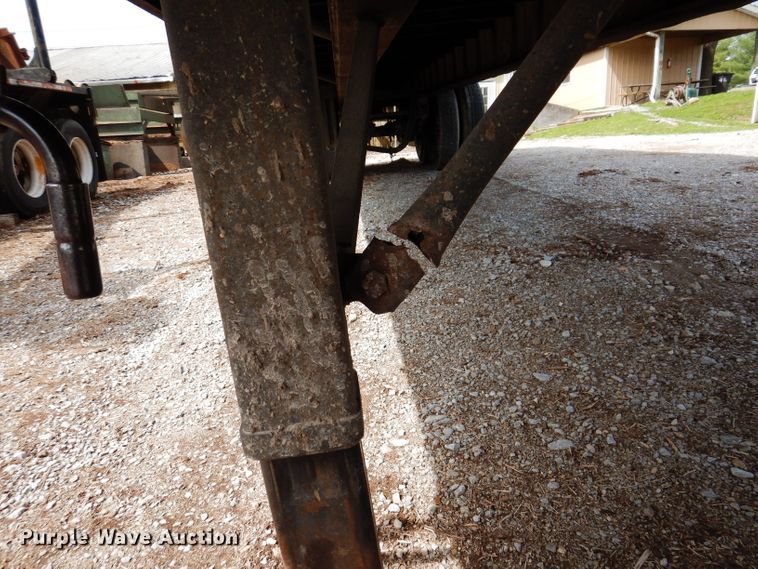 image for item IQ9525 1975 Delta  flatbed trailer