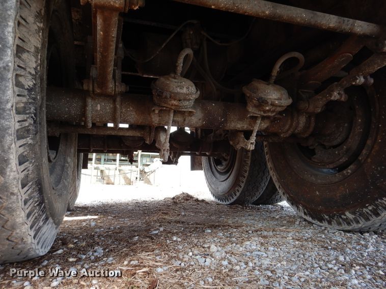 image for item IQ9525 1975 Delta  flatbed trailer