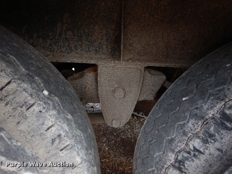 image for item IQ9525 1975 Delta  flatbed trailer