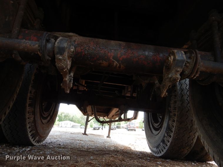 image for item IQ9525 1975 Delta  flatbed trailer