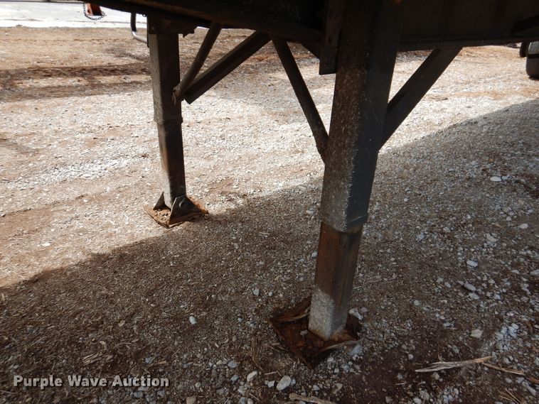 image for item IQ9525 1975 Delta  flatbed trailer