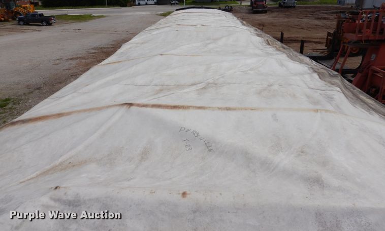 image for item IQ9525 1975 Delta  flatbed trailer