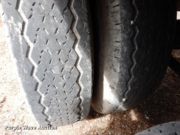 image for item IQ9525 1975 Delta  flatbed trailer