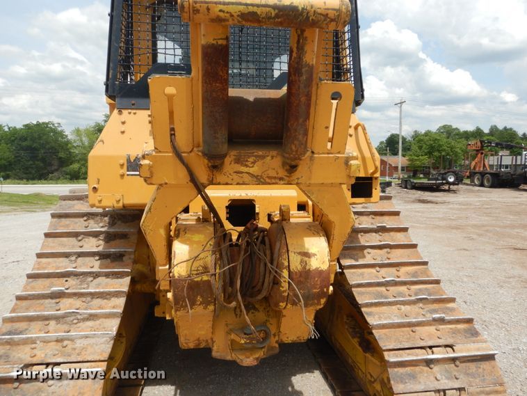 image for item IQ9526 1990 Caterpillar D4H Series II  dozer