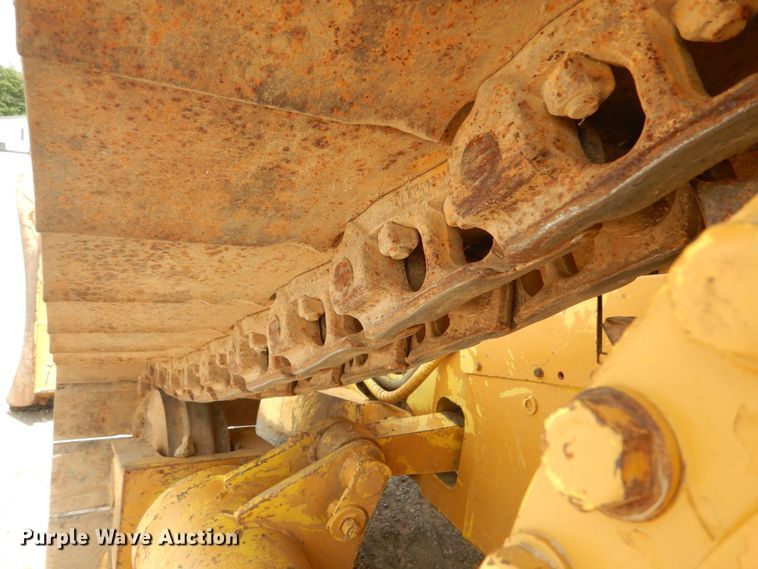 image for item IQ9526 1990 Caterpillar D4H Series II  dozer
