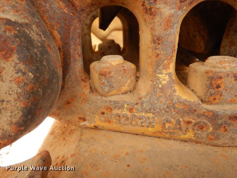 image for item IQ9526 1990 Caterpillar D4H Series II  dozer