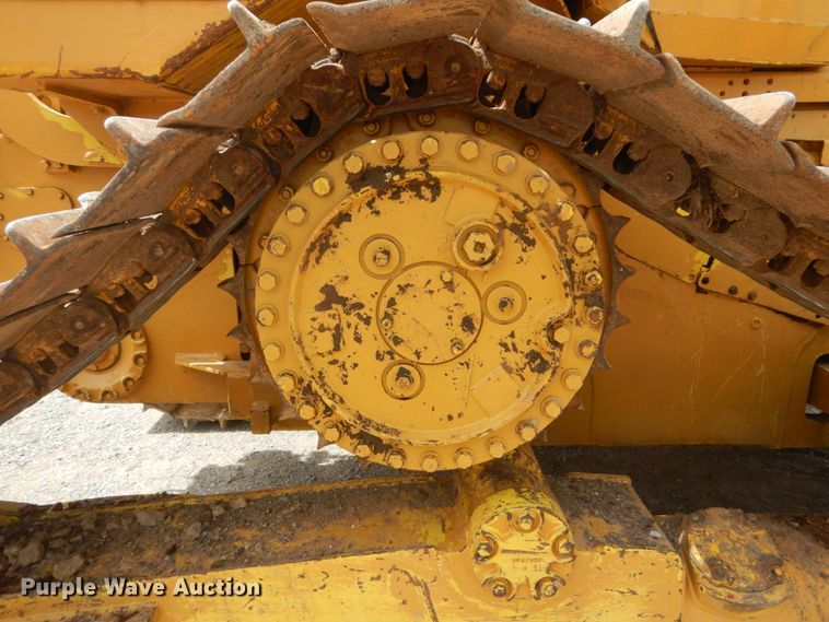 image for item IQ9526 1990 Caterpillar D4H Series II  dozer